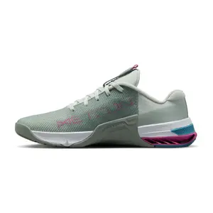 Women's cross training shoes Nike Metcon 8 image-3