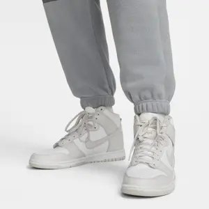 Pantaloni da jogging invernali in felpa Nike Club+ image-4