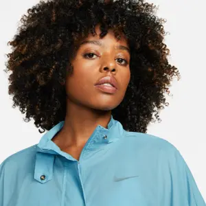 Casaco de fato de treino para desporto feminino Nike Run Division image-2