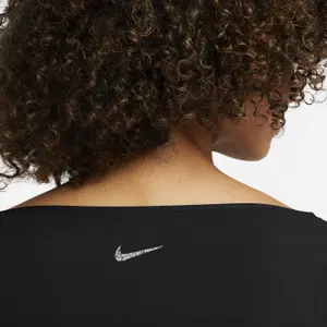 Camiseta de manga larga para mujer Nike Dri-Fit Luxe image-4