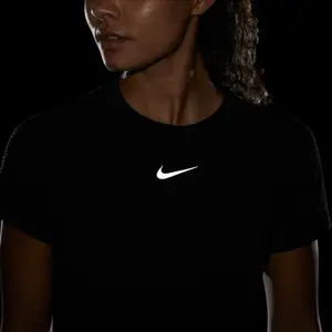 Maillot de mujer Nike Dri-Fit ADV Run Divison image-6