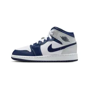 Sneakers Nike Air Jordan 1 image-1