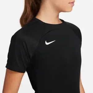Camiseta de mujer Nike Dri-Fit Strike III image-5