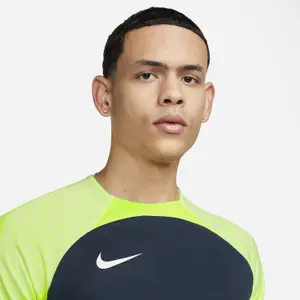 Camiseta Nike Dri-Fit Strike 23 image-3