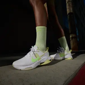 Damskie buty cross-trainingowe Nike Zoom Bella 6 image-4