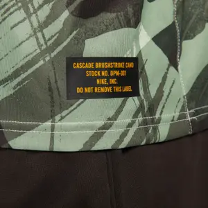 Camiseta Nike Dri-FIT Camo image-4