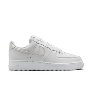 Zapatillas mujer Nike Air Force 1 07 SE image-0