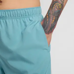 Curta Nike Challenger image-6