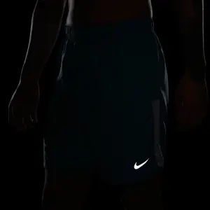 Curta Nike Challenger image-4