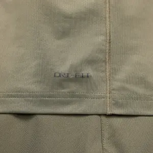 Camiseta de tirantes Nike Ready image-5