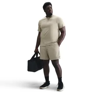 Calções sem forro Nike Dri-FIT Form 7" image-4