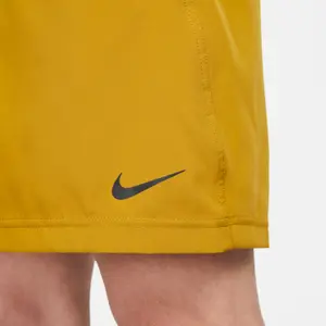 Pantalón corto Nike Dri-FIT Form 7In UL image-5