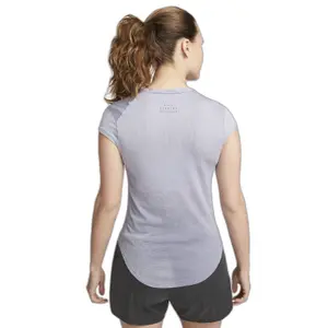 Camiseta de mujer Nike Dri-FIT Dvn image-2