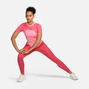 Camiseta de mujer Nike Dri-FIT Air image-2