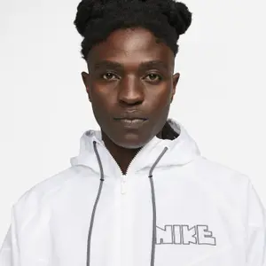 Vattentät jacka med vävt foder Nike Windrunner GX image-3