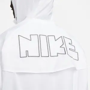 Vattentät jacka med vävt foder Nike Windrunner GX image-5
