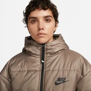 Synthetische Daunenjacke mit Kapuze, Frau Nike Sportswear Therma-FIT image-4