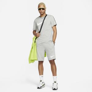 T-shirt Nike Repeat image-1