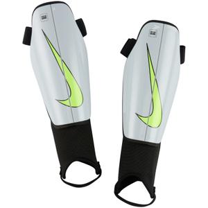 dx4610-043-schienbeinschoner-nike-charge-platin-pur-schwarz-volt