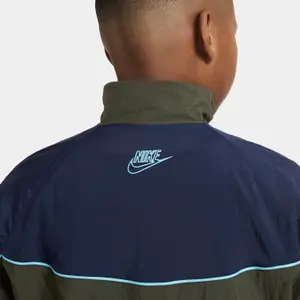 Waterproof jacket for children Nike Amplify Windrunner image-4