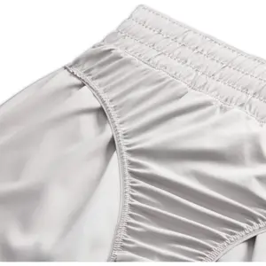 Calções forrados de cintura média-baixa para mulher Nike One Dri-FIT image-3