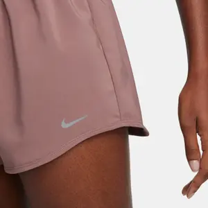 Calções forrados de cintura média-baixa para mulher Nike One Dri-FIT image-5