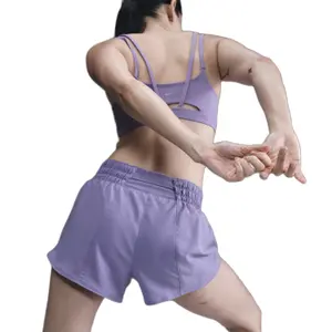 Calções 2-em-1 para mulheres Nike One Dri-FIT MR 3" image-1