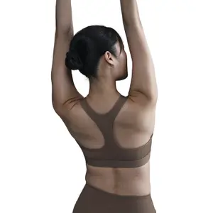 Sujetador de sujeción ligera para mujer Nike Swoosh image-4