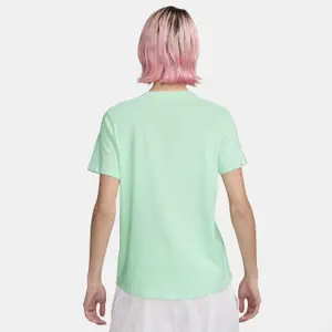 T-shirt da donna Nike Club Essentials image-2