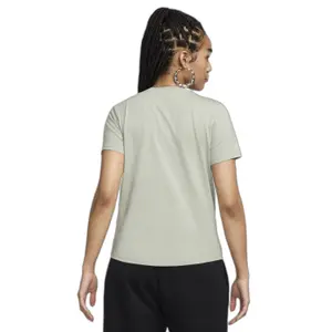 T-Shirt Nike Club Essentials image-2