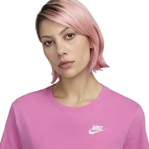T-shirt da donna Nike Club Essentials image-3