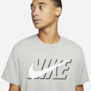T-Shirt Nike Swoosh Block image-3