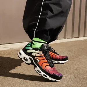 Zapatillas Nike Air Max Plus image-1