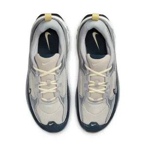 Baskets femme Nike Air Max Bliss image-6