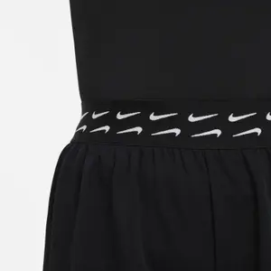 Pantalones cortos para niña Nike Dri-FIT Trophy image-4