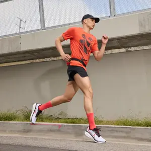 Buty do biegania Nike Vomero 17 image-2