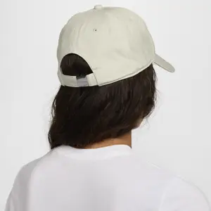 Gorra de béisbol Nike Dri-FIT Club image-2