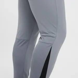 Pantalon d'entraînement Nike Academy Winter Warrior image-5