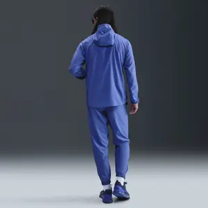 Waterproof jacket Nike Form image-1