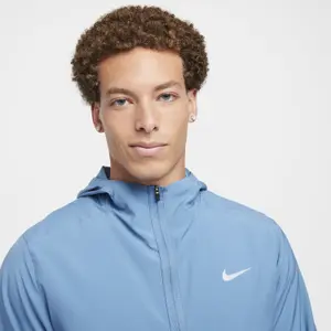 Regenjacke Nike Form image-3