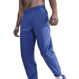 Pantalón Nike Form image-3
