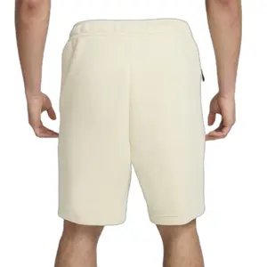 Pantalón corto Nike Tech Fleece image-6