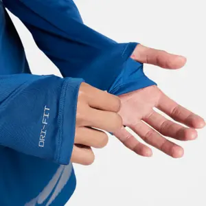 Felpa con 1/4 di zip Nike Flash image-6