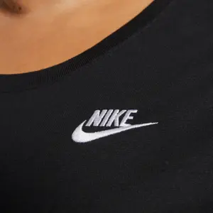 T-shirt de mulher Nike Club Essentials image-5