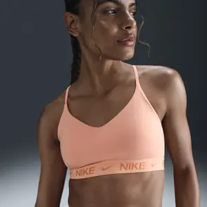Reggiseno sportivo a sostegno leggero Nike Indy image-5