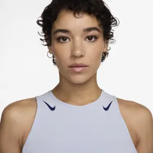 Women's short tank top Nike AeroSwift image-3