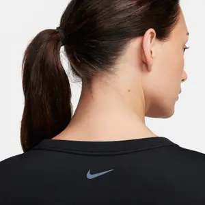 Camiseta mujer Nike One Fitted image-5