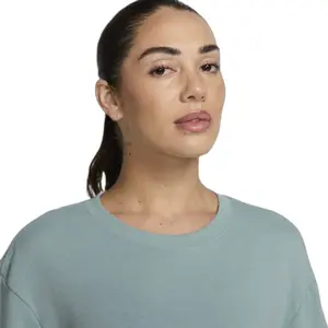 Camiseta de mujer Nike dri-fit image-3