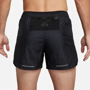 Shorts mit Unterziehhose Nike Stride Division Dri-FIT image-3