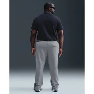 Pantaloni da jogging in fleece spazzolato con orlo Nike Club image-3